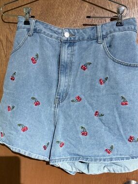 Cider Light Blue Denim shorts with Contrast Stitching & cherries 🍒 size 3x